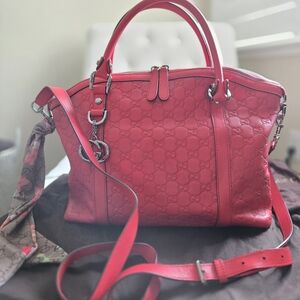 Elegant Red Guccissima Leather Medium Tote